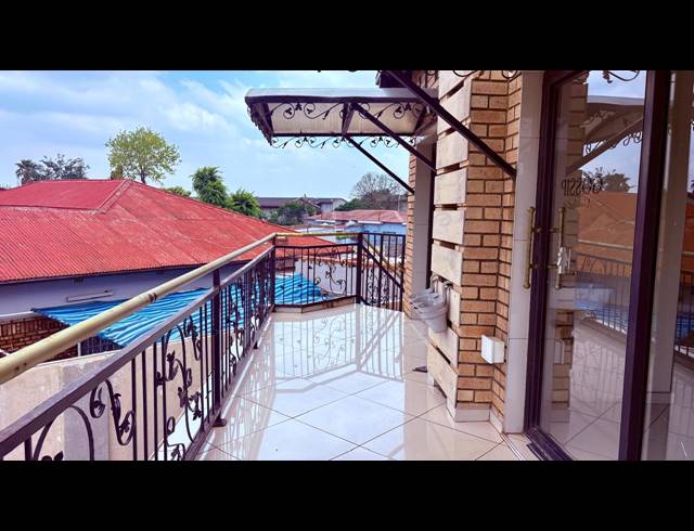 1,600M² BUSINESS CENTRE FOR SALE IN WESTDENE